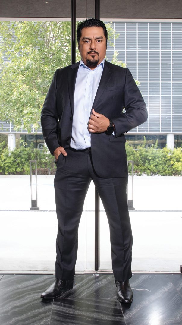 Moises Arteaga, Realtor - Vertical